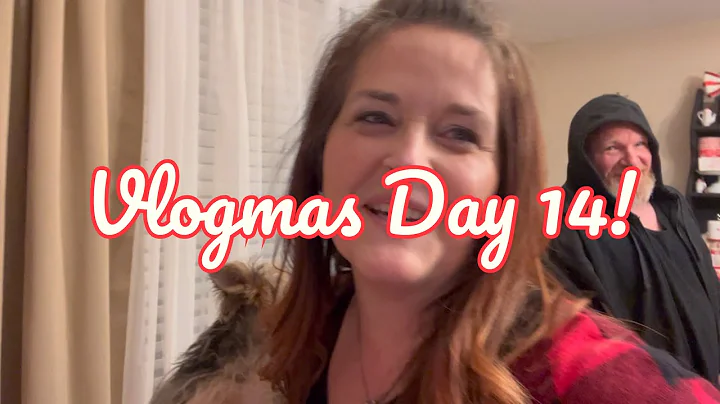 VLOGMAS DAY 14!!! Hes such a creeper!