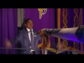 Randy Moss Blows the Gjallarhorn Before MNF Kickoff! | Giants vs. Vikings | NFL