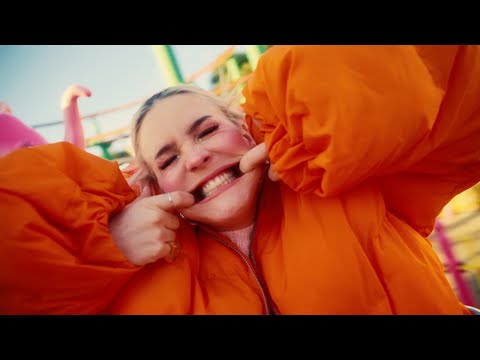 Обложка видео "ANNE-MARIE - Sad B!tch"