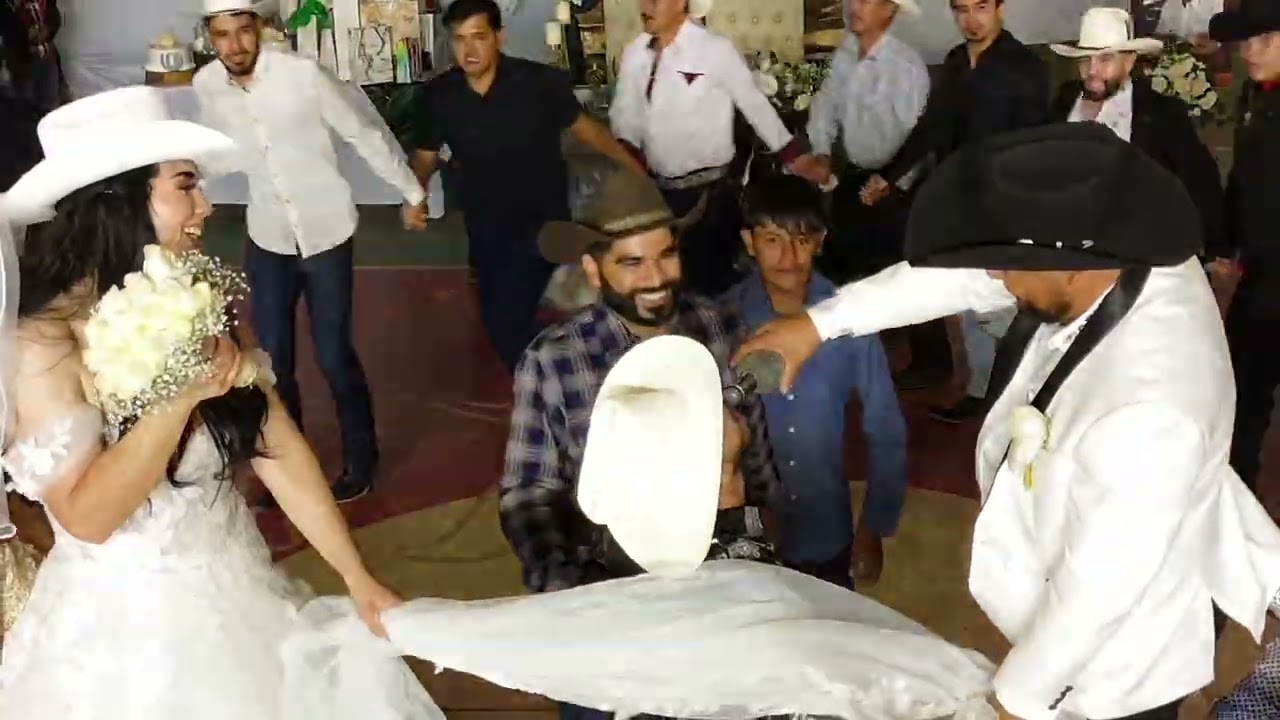 Boda huejuquilla tumban a la novia 