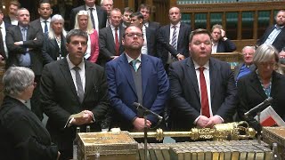 Details UK's Rwanda migrant bill clears House of Commons | AFP Update