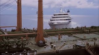 Speed 2: Cruise control movie action scene | Tamil dubbed hollywood movie clip | Ship crashing scene