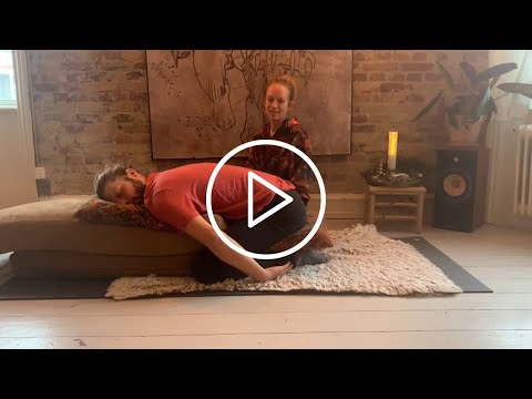 Miniature for videoen “Restorativ yoga”