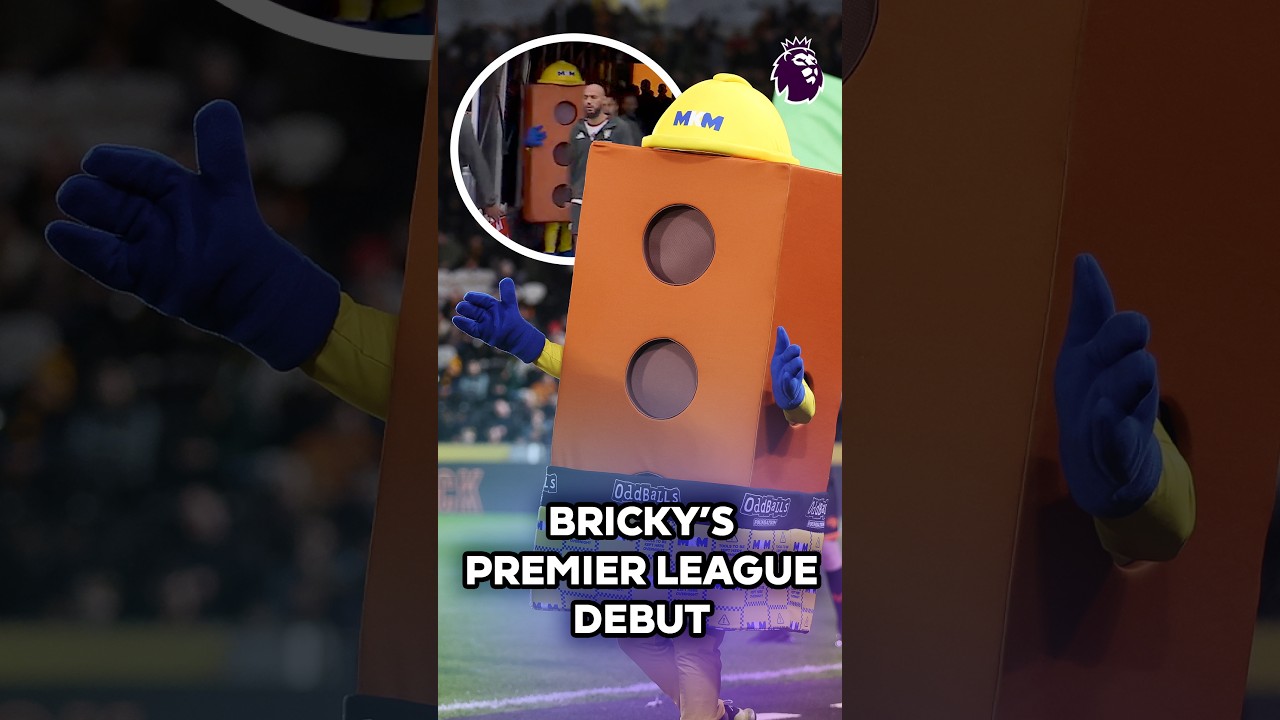 Hull's Mascot IS The Main character 🧱