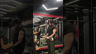 The bigger the bicep, the better the flex🔥💯#gym #fitneess#workout #viral #viralshorts#trendingnow
