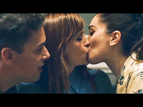 Sounds Like Love hot love  Kiss Scene |  Adriana and Julia | Susana Abaitua and Claudia Galan |