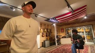 Writing a song on the spot in Santa Monica Studio (California) 