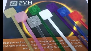 How to hold the PVH wand.