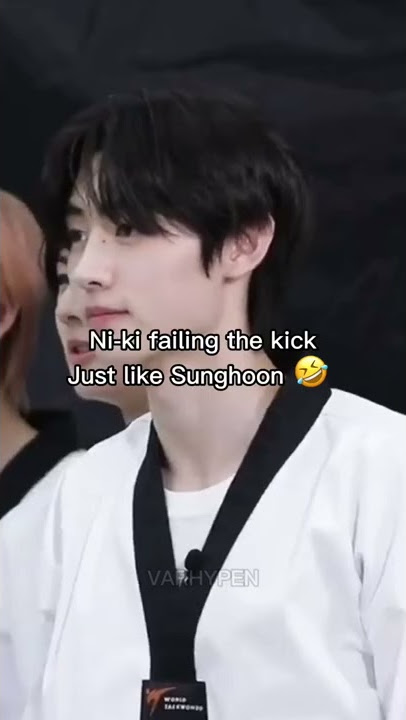 Ni-ki completely failing the kick just like Sunghoon 🤣 ENHYPEN