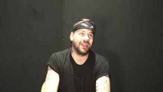 Interview with Caleb from BEARTOOTH at Hellfest 2019 escaping a bus accident Information