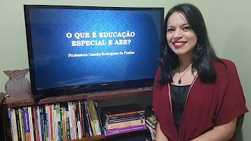 Qual é a função do professor que trabalha no AEE?
