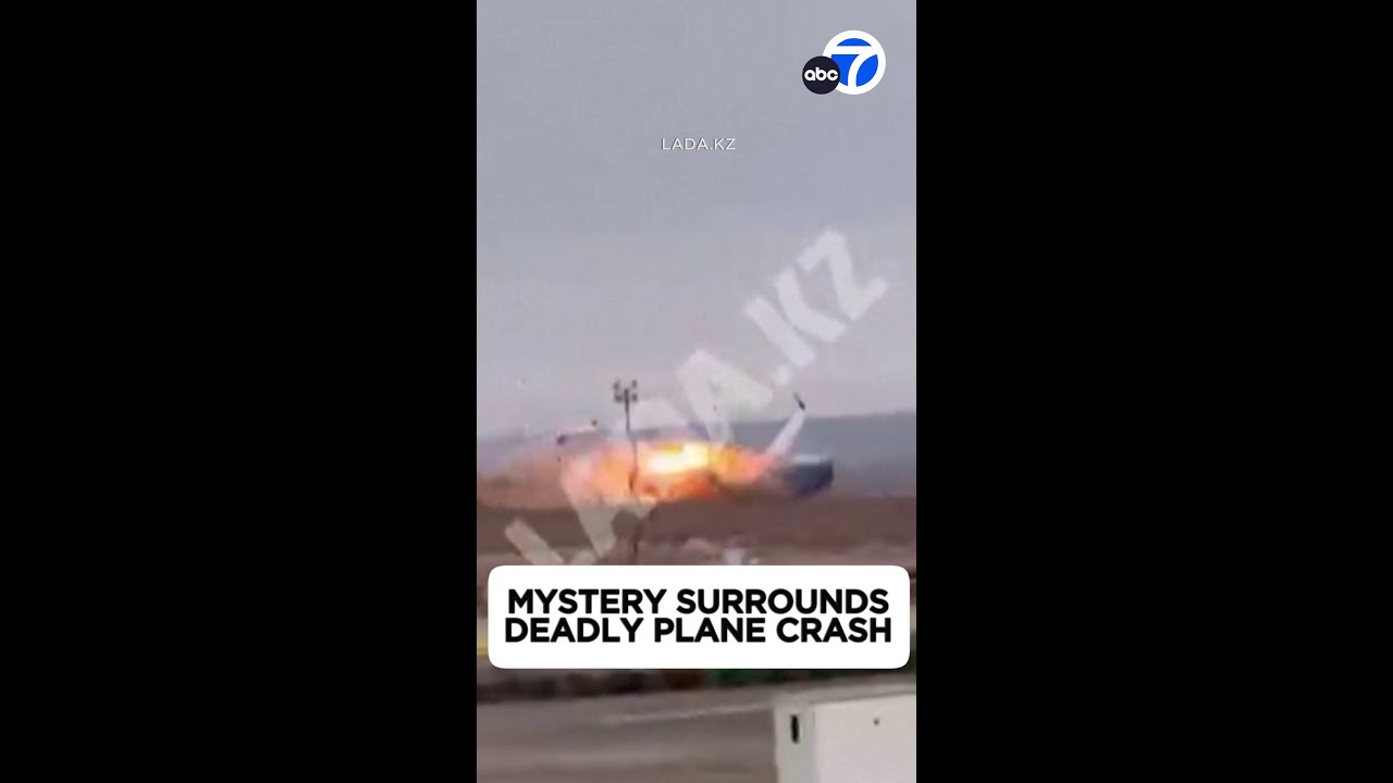 Video captures moment of deadly Azerbaijan Airlines crash - YouTube