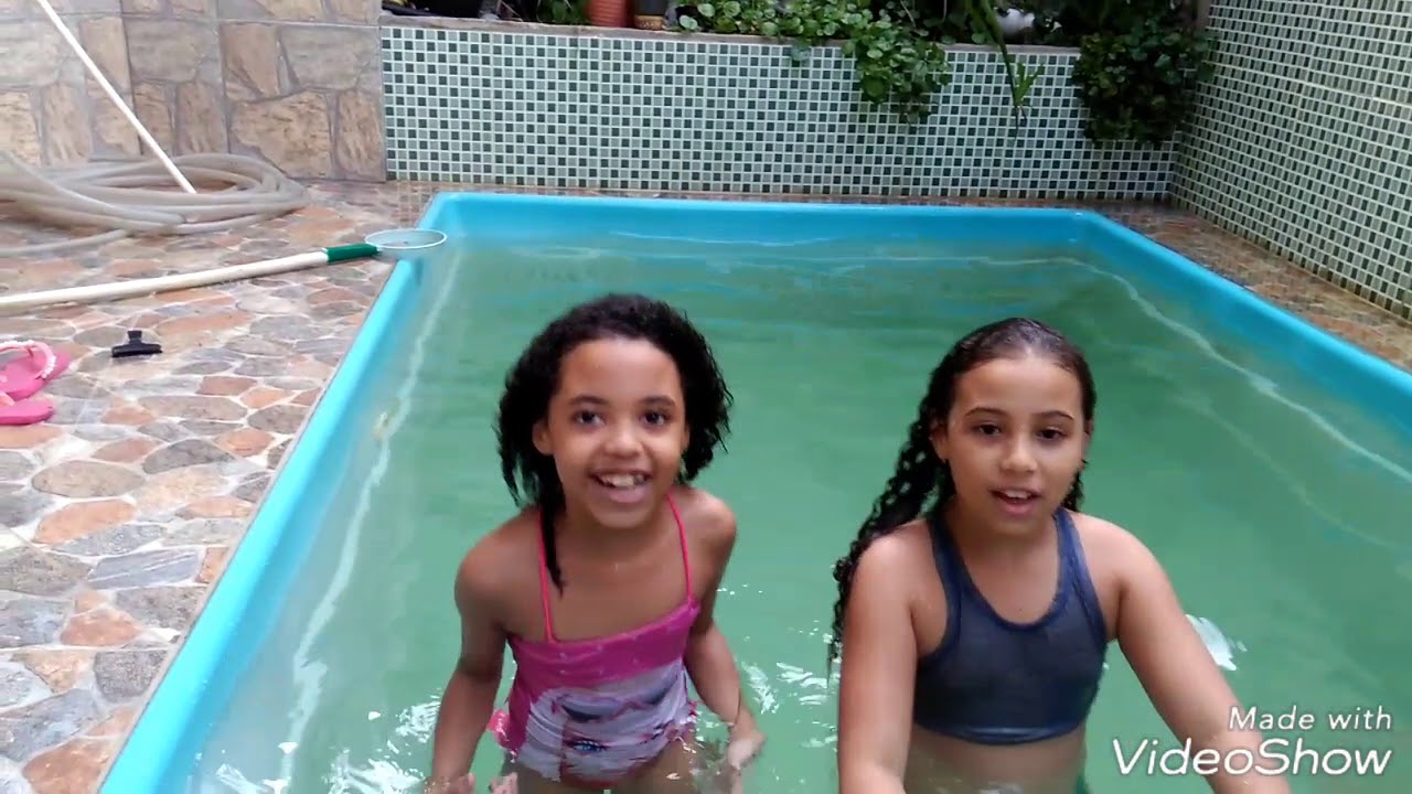 Um Dia Na Piscina Youtube