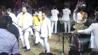 La Arrolladora Banda El Limón - El Sinaloense (En Vivo) Colima 2013