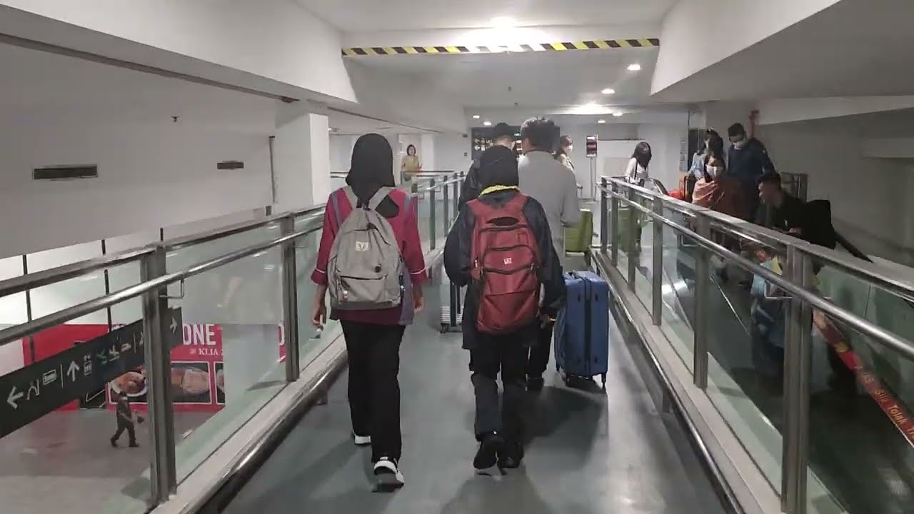 Где взять такси Grab в международном аэропорту Куала-Лумпура #kualalumpur #klia #klia1 #klia2