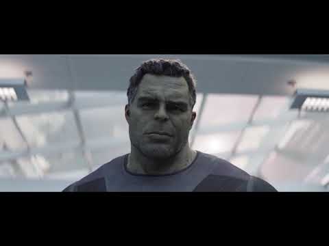 Avengers Endgame: Profesor hulk Sonsuzluk eldivenini takıyor