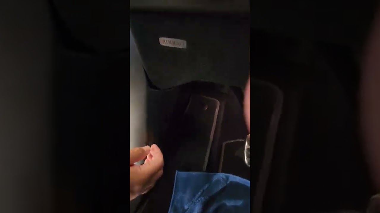 Как открыть капот в Mercedes G Wagon. G550 