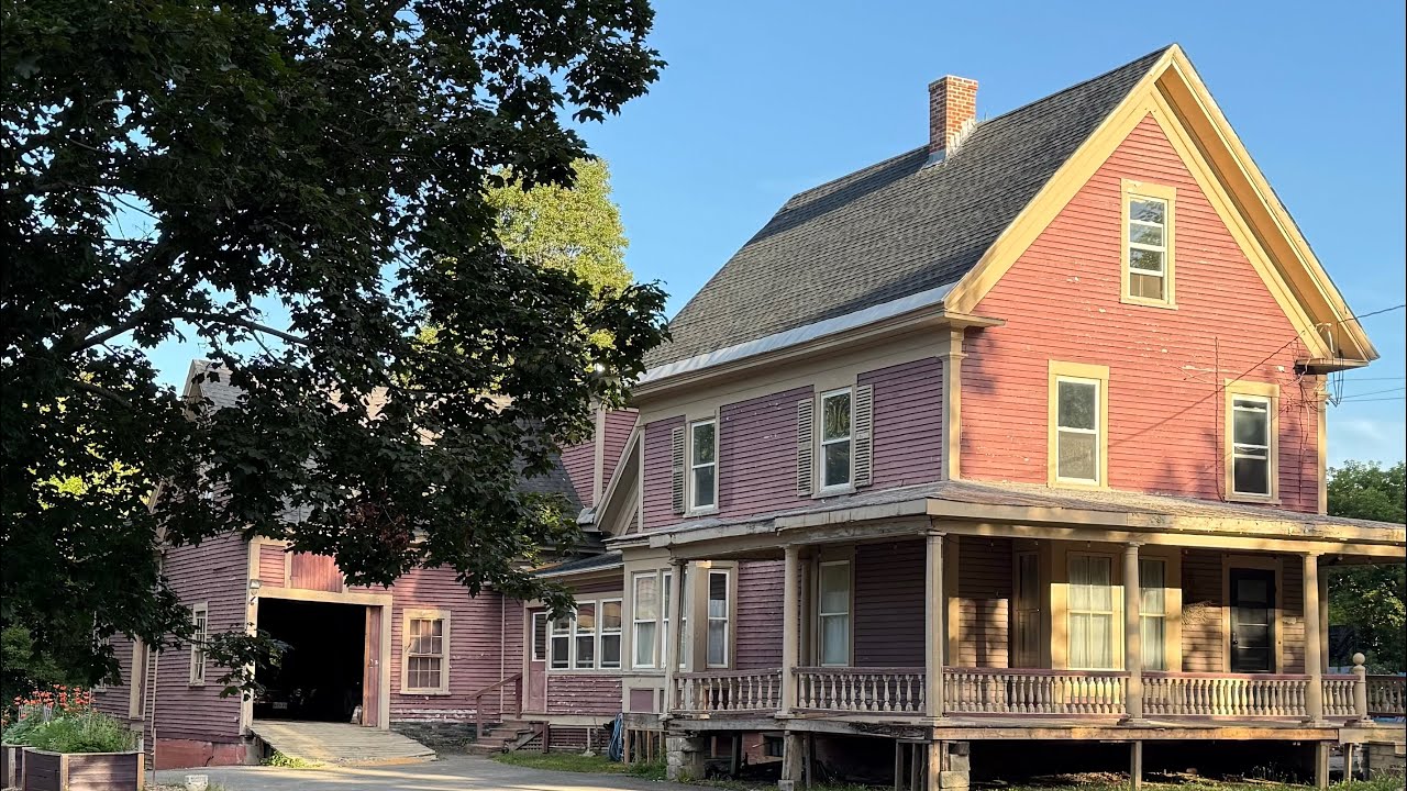 Update 26 / Finishing Touches and a Porch Tour