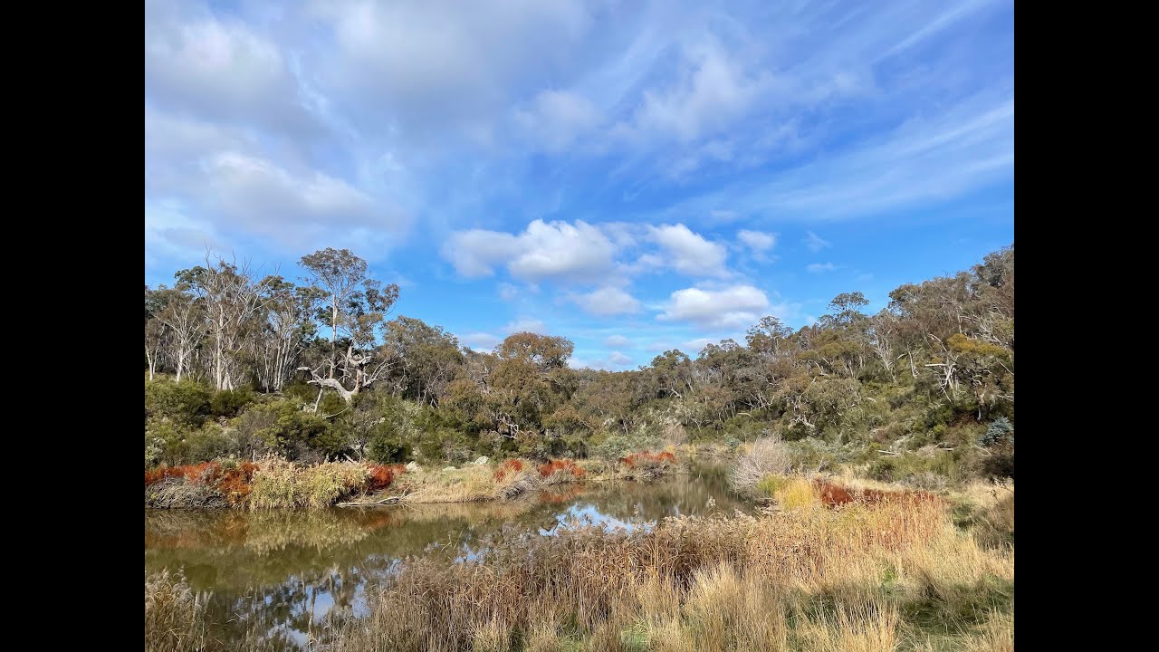 Molonglo Gorge - Blue Tiles Walk Trail, Queanbeyan, Australia