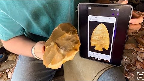 Flintknapping a SNYDERS Point from Flint River Candy!!  (Part 1/2)