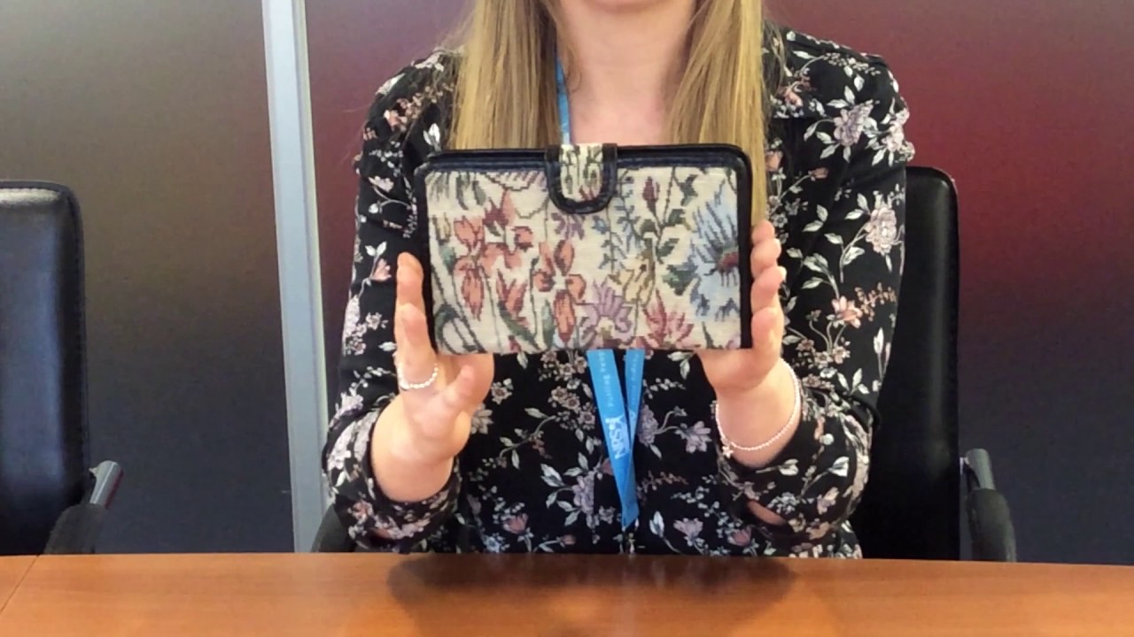 Stylish and modern pill organiser for your handbag