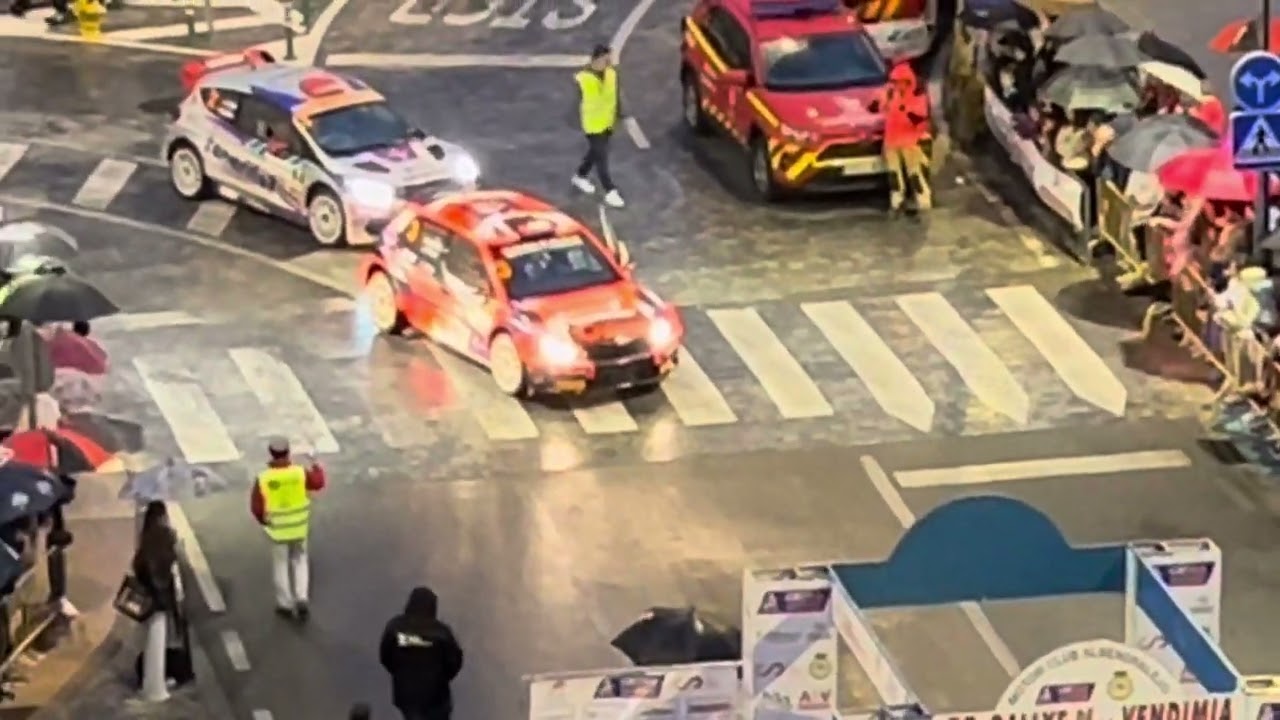 🏁 Presentación del 53 Rallye de la Vendimia desde la plaza de Extremadura de #Almendralejo