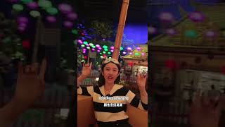 #北京环球影城 #双语 中国文化越来   球影城看到这么多中国元素真的很棒