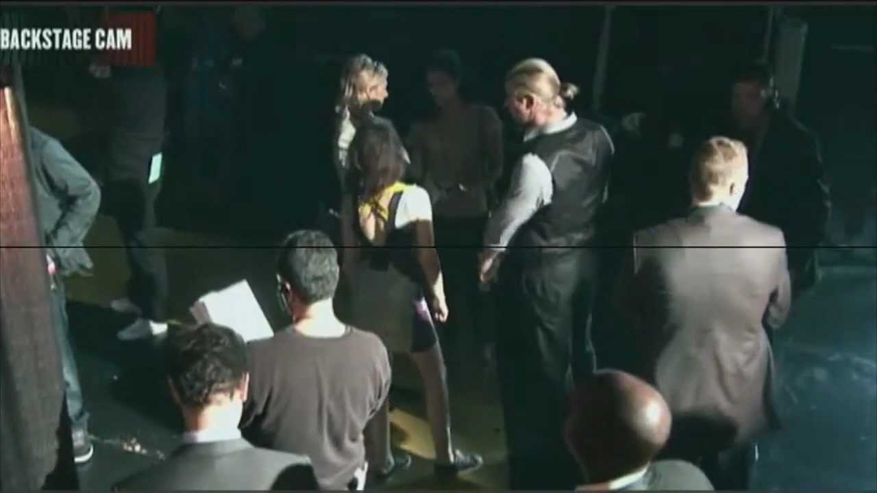 Kristen Stewart and Chris Hemsworth dancing backstage at MTV Movie Awards 2012