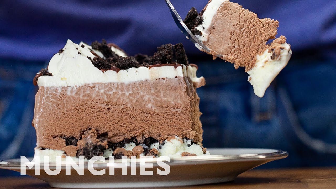 Make Ice Cream Cake With Cookie Crunchies | Munchies