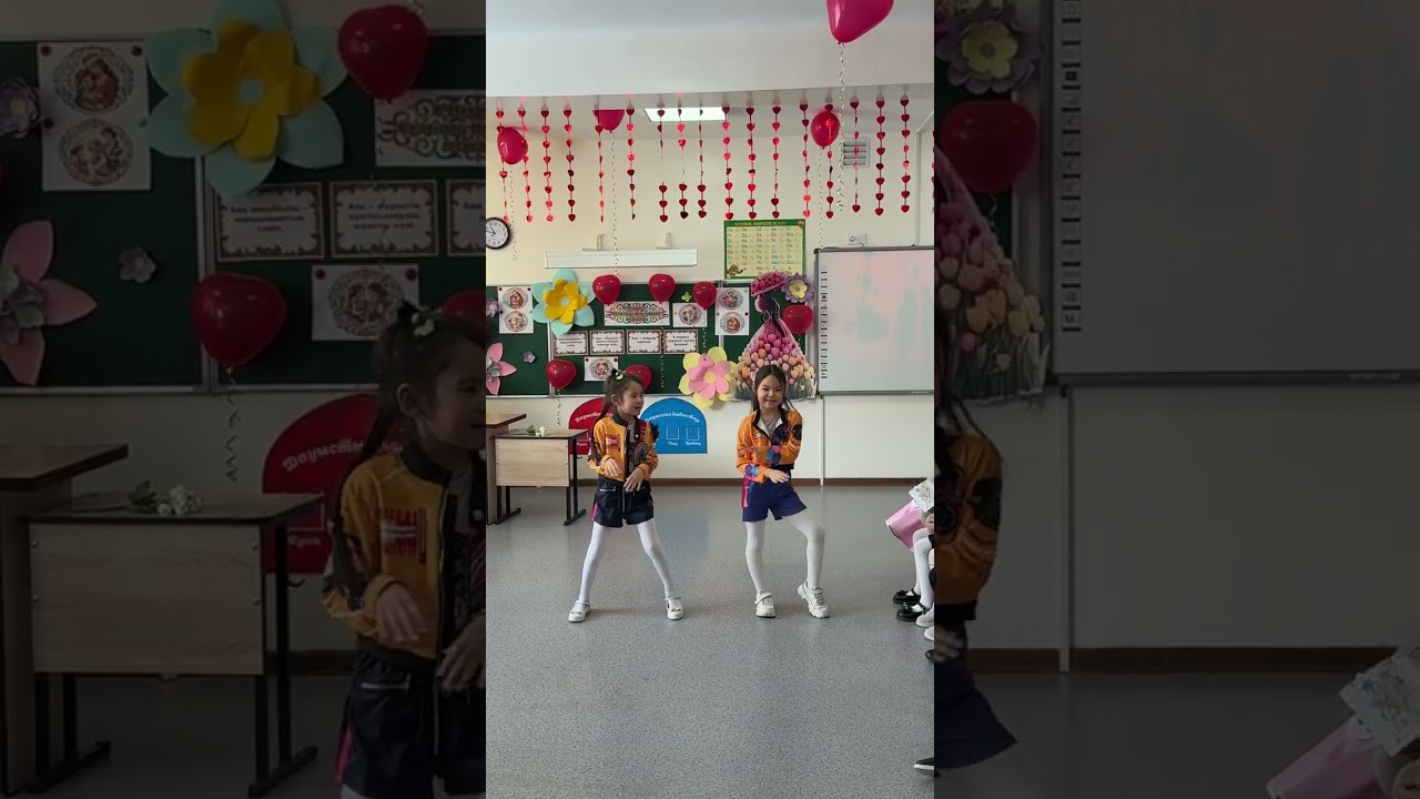 Аналар мерекесінде Джая мен Айсана. 05.03.2026