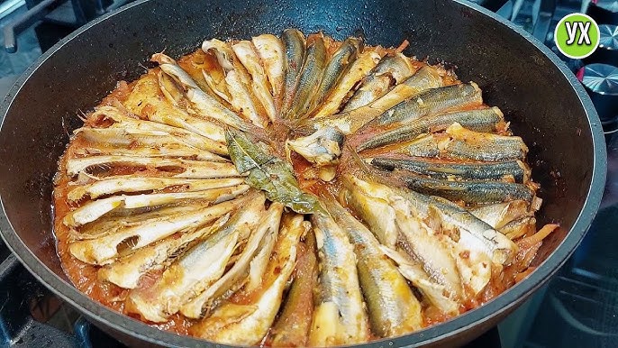 Рыба путассу в томатно-овощном соусе – кулинарный рецепт