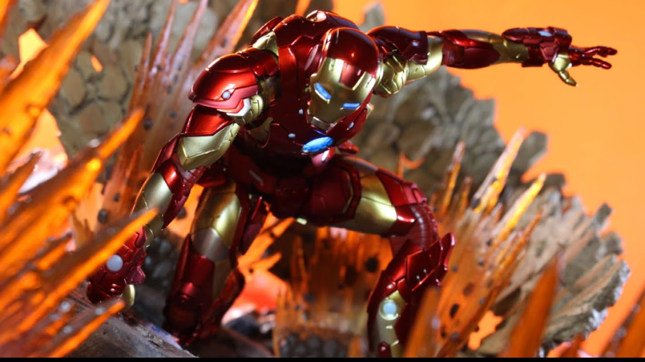 Sentinel Marvel Re:Edit BLEEDING EDGE ARMOR IRON MAN Action Figure