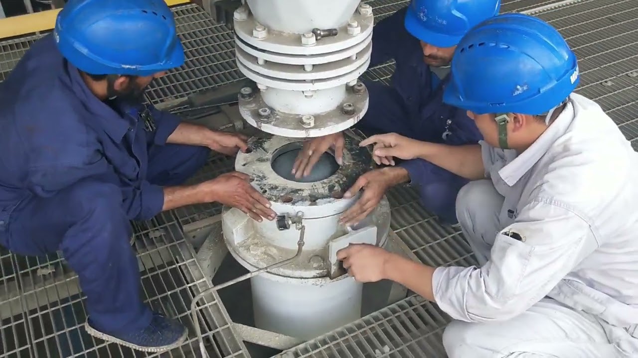 Pneumatic valve maintenance