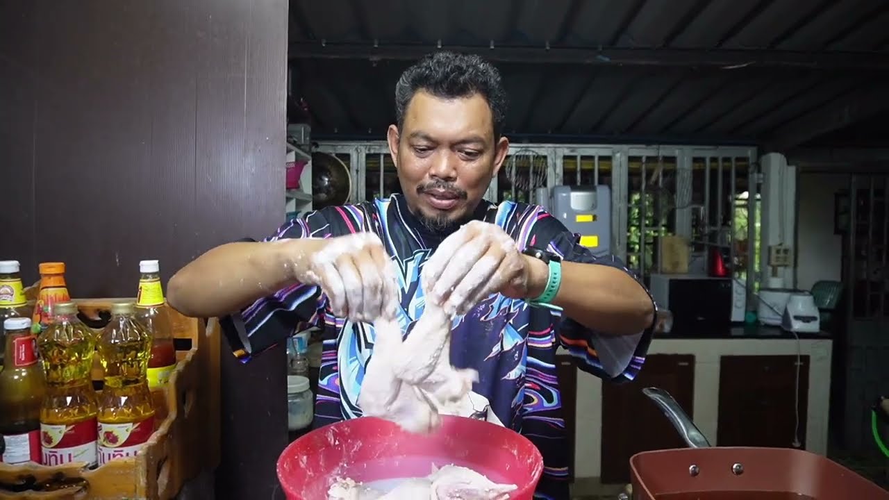 ปีกไก่ทอดเกลือ เหลืองสวย กรอบสนั่น เด็กๆ ชอบมาก      โหน่งโชว์