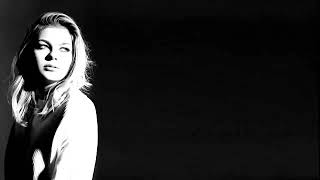 Louane-si t'étais là /parole/ lyrics/ screenshot 5
