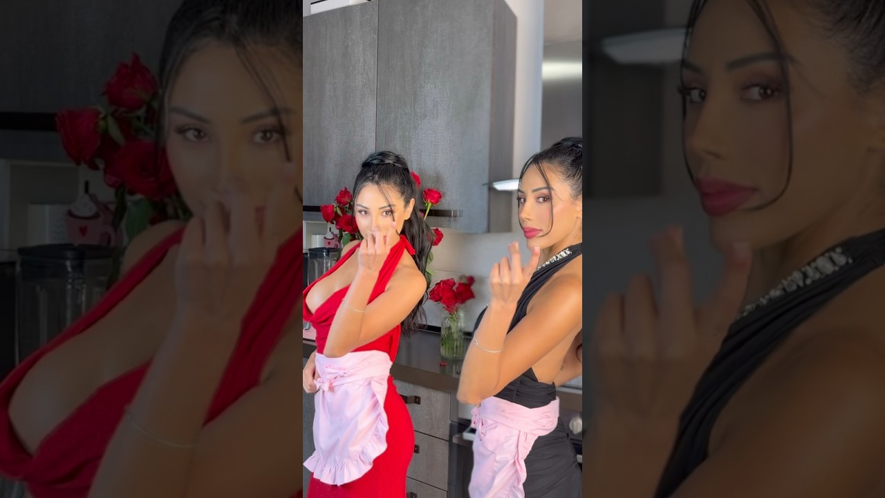 Teins do it better👯✨ Cream Rose Cake