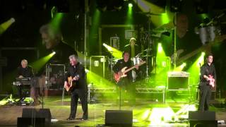 10 Granada. Bruce Welch's Shadows.  2012  Shadowmania