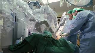 Robotic Surgery (Bedah Minimal Invasif) Pertama di Indonesia