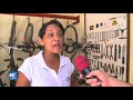 Un taller de bicicletas atendido solamente por mujeres