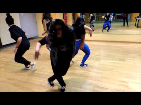 Yemi Alade ft R2bees - Pose Dance