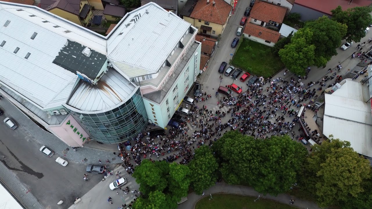 Svečani defile maturanata MSŠ “Hazim Šabanović” Visoko