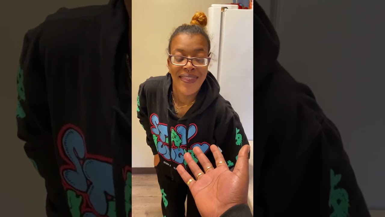 Put Your Hand Out To See What Your Girlfriend Does 😂😂 