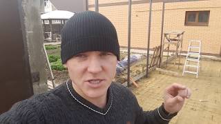 Бетонирование двора, навес, шпалера, отделка цоколя камнем Бетонирование двора, навес, шпалера, отделка цоколя камнем