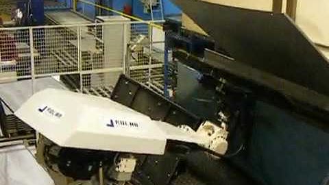 Rolan Robotics bv  OTC handlingrobot aan kantbank