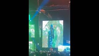 Offset brings out Moneybagg Yo during his Rolling Loud Miami 2023 set!