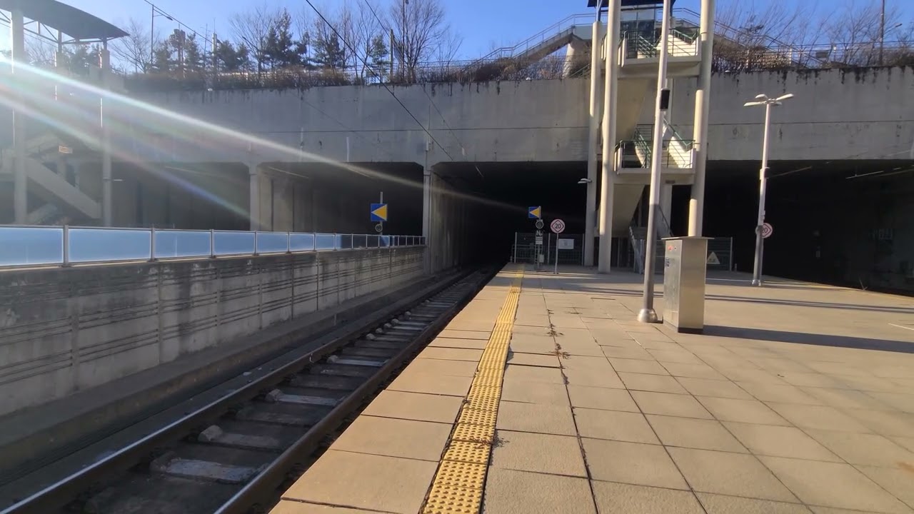 KTX 001호기 서울행 #472 광명역 진입