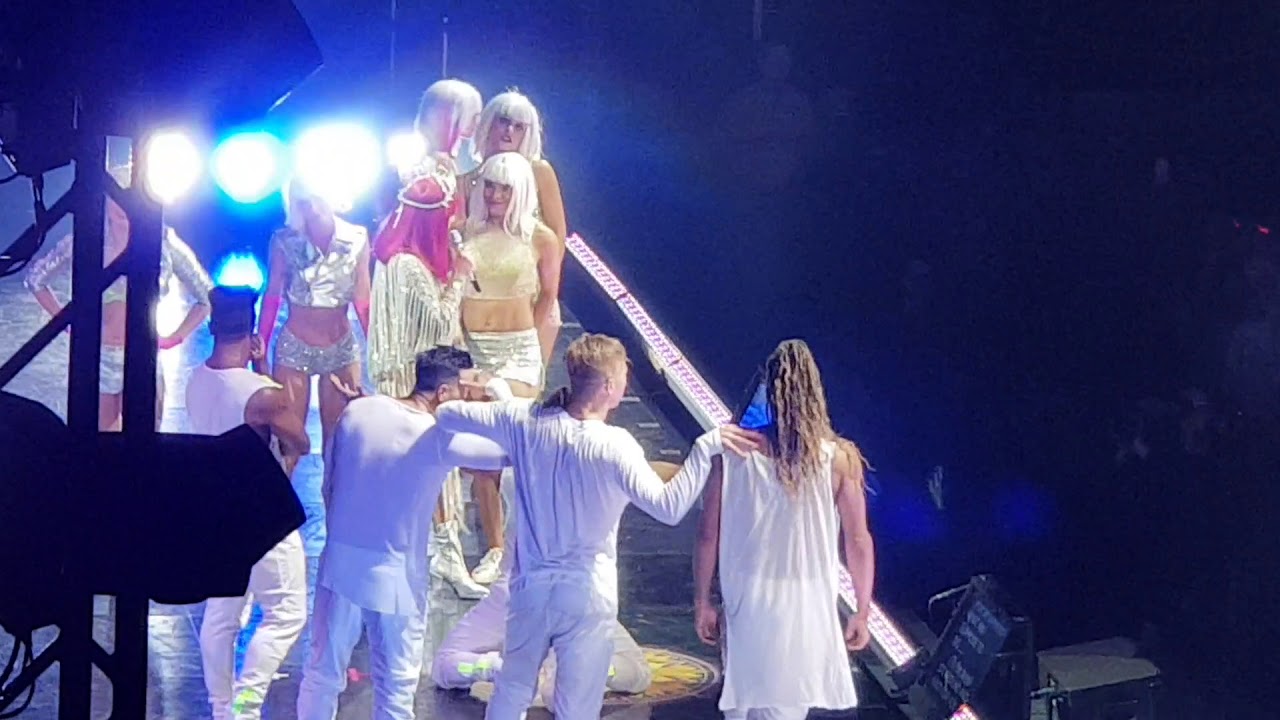 BELIEVE -Cher. Here We Go Again Tour. 5/10/2018. Melbourne. Australia. Rod Laver.