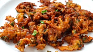 MASTERING THE BASICS OF CRISPY ONION BHAJJI (Step By Step Guide In English)| Onion Pakora