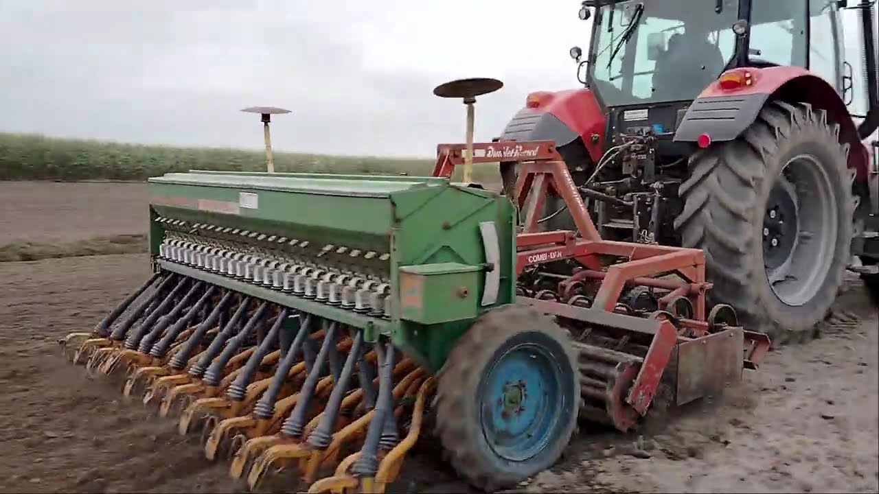 Sianie pszenicy i pszenżyta 2025 zetor w akcji .