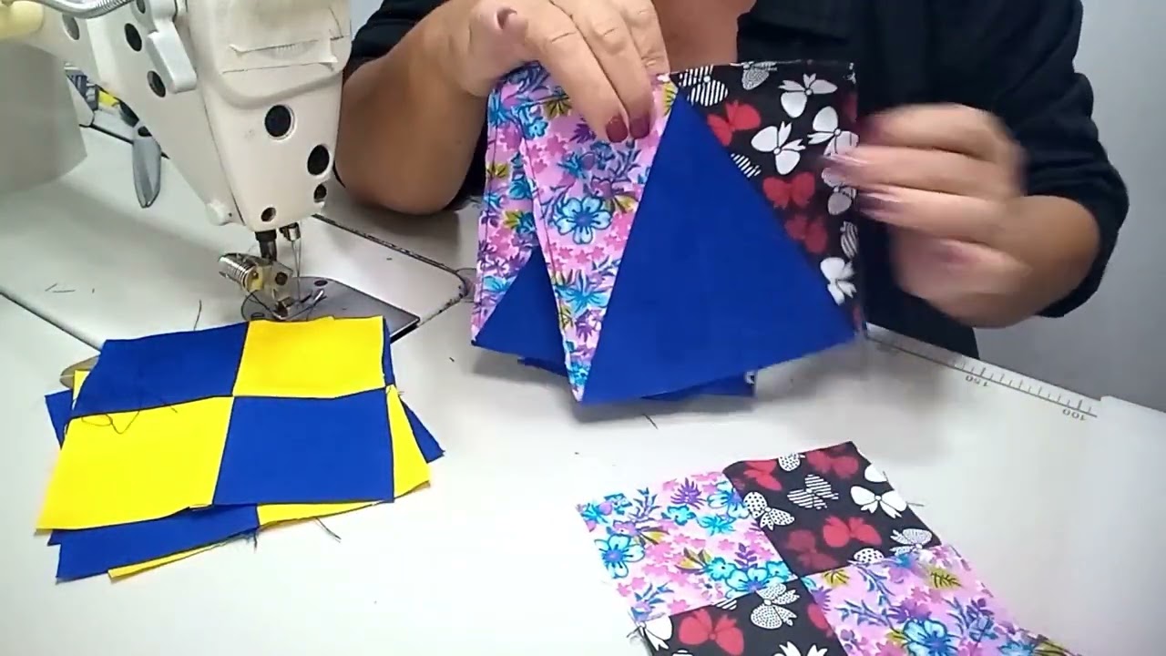 SHOW DE BOLA 😍😍ficou esse |TAPETE DE RETALHOS|com |retalhos brim| e faixas.tecido tricoline